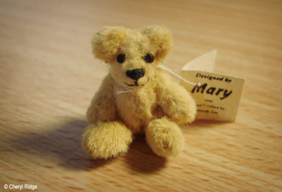 miniature bear Zara by Mary and Wendy Joy