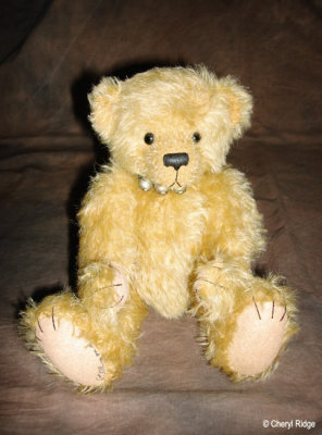 Almond bear