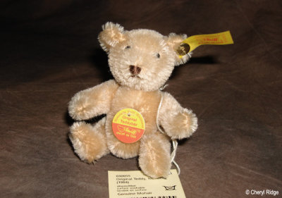 Steiff mini teddy bear 1990s honey 030055