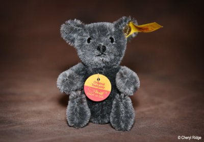 Steiff mini teddy bear 1990s charcoal  030567