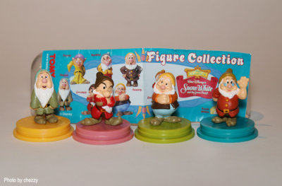 Tomy Snow White and the Seven Dwarfs Figure Collection