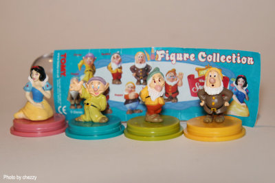 Tomy Snow White and the Seven Dwarfs Figure Collection