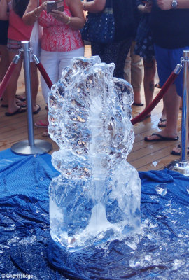 PA180009-ice-carving.jpg