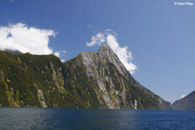 3002-milford-sound.jpg