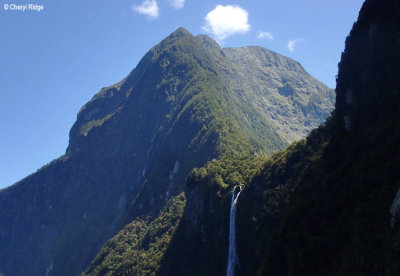 PC300132-milford-sound.jpg