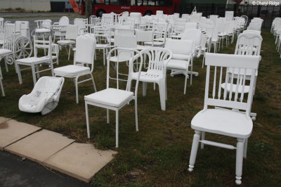 3481-185-empty-chairs.jpg