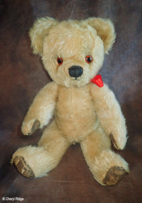 Vintage Merrythought bear