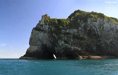 2581b-hole-in-the-rock.jpg