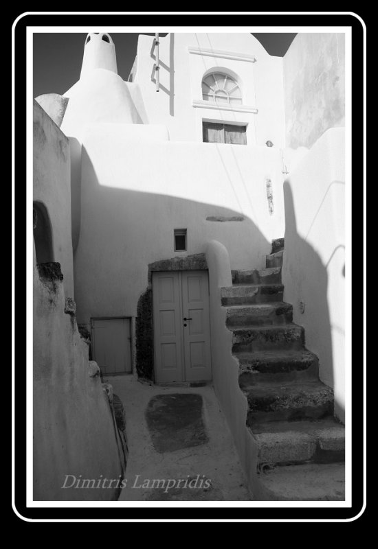 SANTORINI  ...