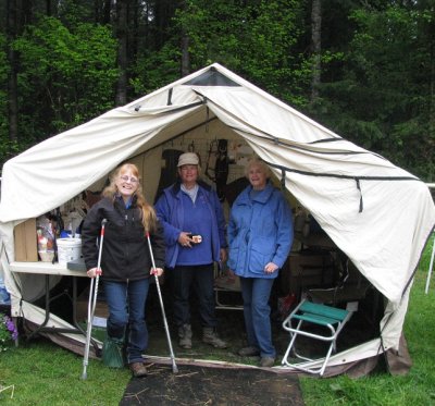 2 - Prize Tent - Sheri, Deb & Mashelle.JPG