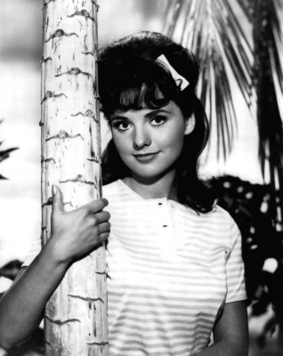 Dawn-Wells-as-Mary-Ann-gilligans-island-20605678-636-800.jpg