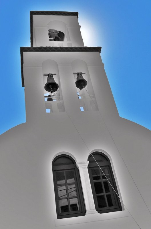  Chapel in the streets of Chora Ios.