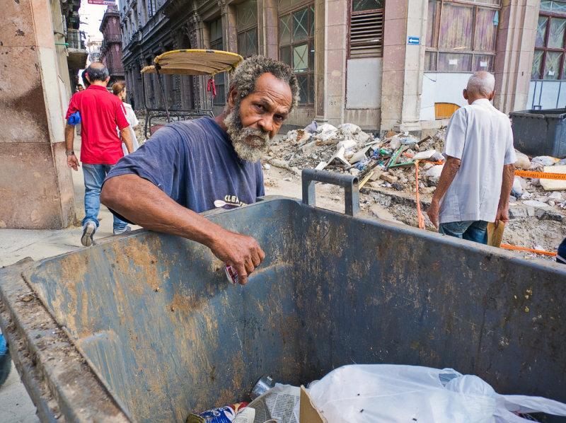 P3170123-Can-man.jpg