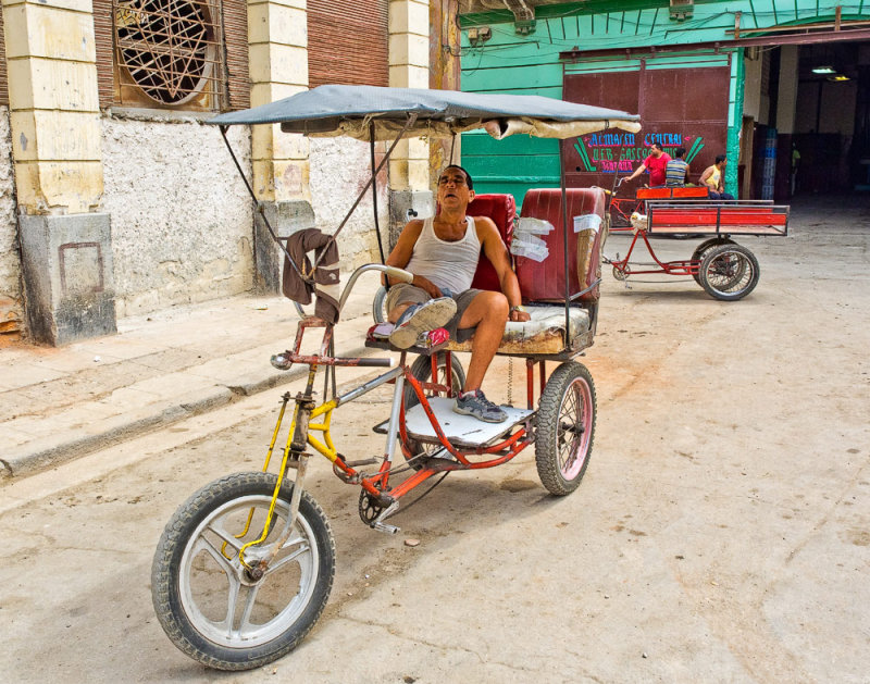 P3240070-Sleeping-Bici.jpg