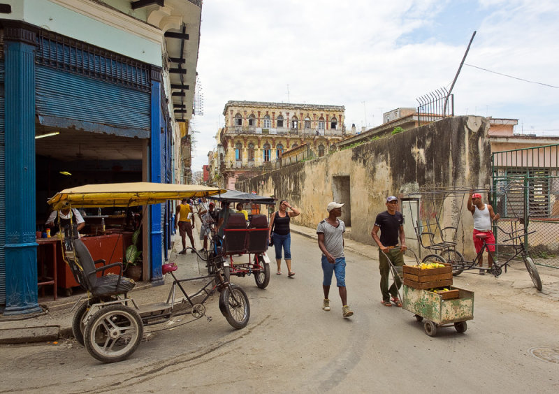 P3240080-Street-scene.jpg