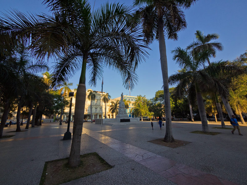 P3180538-sunrise-park-central.jpg