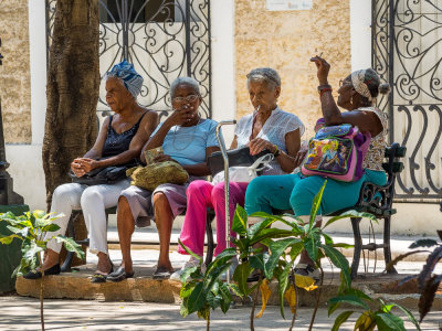 P3191815a-Cuba-Ladies.jpg