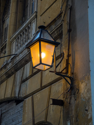 P3231761-Lamp.jpg