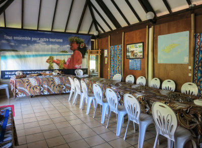 Dining room, Raivavae Tama Inn (11/2/2013)
