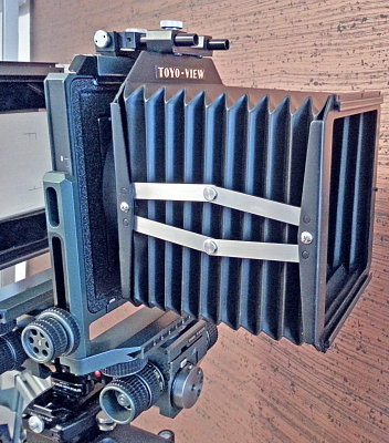 Toyo comp bellows side view.jpg