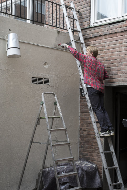 Man ser ikke hvor ille det var før det nye malingstrøket er halvveis ferdig, gitt!