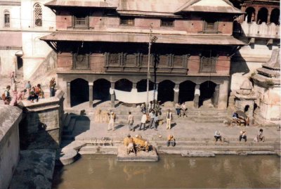Hindu cremation on banks of Ganges