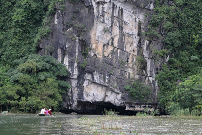 Tam Coc - Ngo Dong River rowing trip