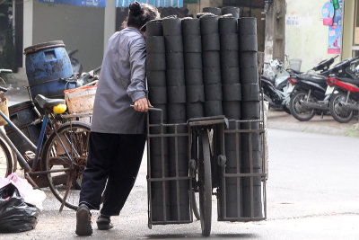 Seller of Beehive ( Honeycomb ) Charcoal Briquettes / Bếp than tổ ong