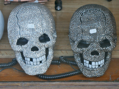 Skull shaped telephone sets