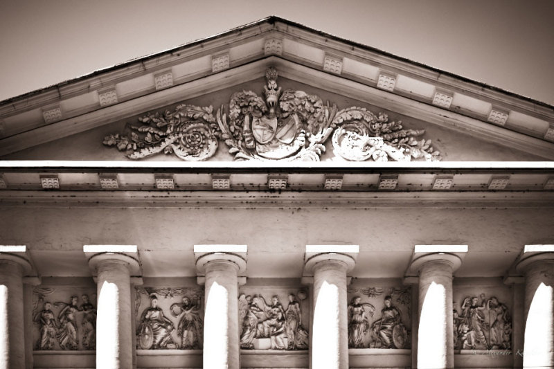 Okhotnikovs city manor/Polivanovs gymnasium, portal.