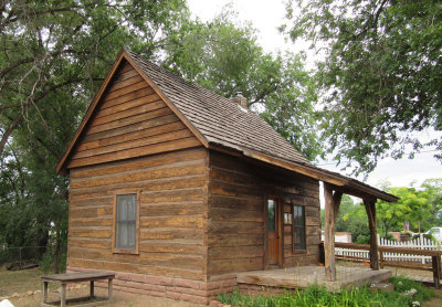 Margaret-McCleve-Log-House