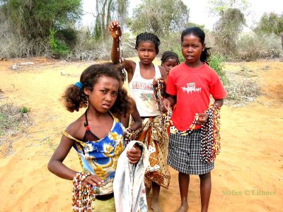 160 salesgirls Spiny Forest Ifaty 081106 S. Lithner