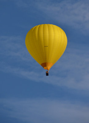 yellow balloon