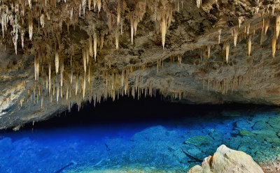 Gruta do Lago zul