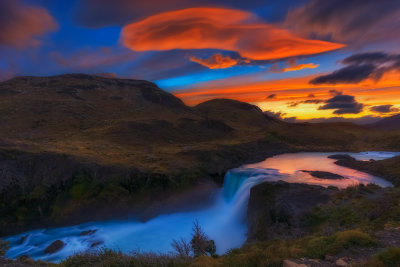 salto grande - torres del paine