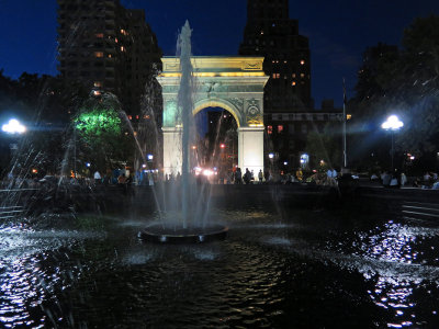 Fountain & Arch at Night