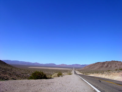 Road to Ryolite outside Death Valley
