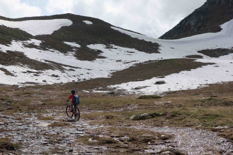 12 Traversing stream below Passo del Sole.jpg