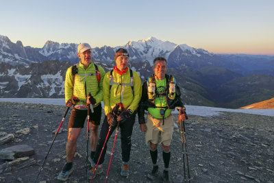 15 PTL Team at Sunrise Le Buet.jpg