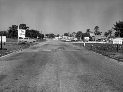 Road 45 US 41 at County Line. 1956.jpg