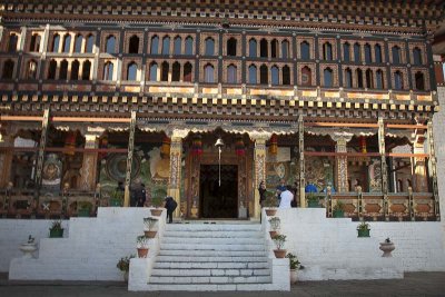 The magnificent Tashichho Dzong. (Thimpu Dzong)