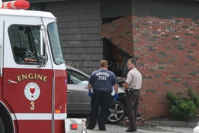 Auto vs Building Park Avenue Worcester MA