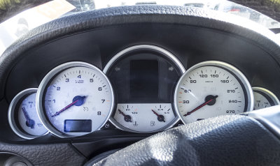 Porsche Cayenne instrument panel