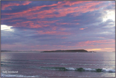 This shot was taken from Warilla beach, looking towards Windang Island.
This cloud was so amazing with the early morning light