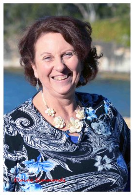 This dear friend of mine, Debra, took me to lunch at
Pearls at Pearl Beach for my birthday.
Along with another friend, we headed onto the beach
for a bit of fun with camera in hand.