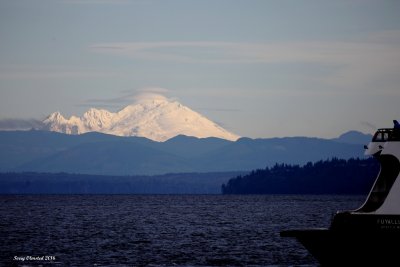 10-30-2016 Mt Baker from the Edmonds Pier