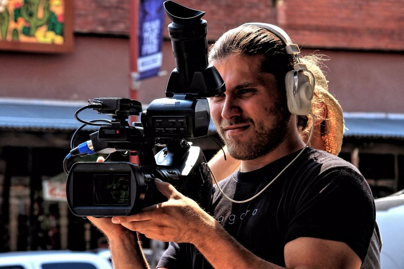 FILMING