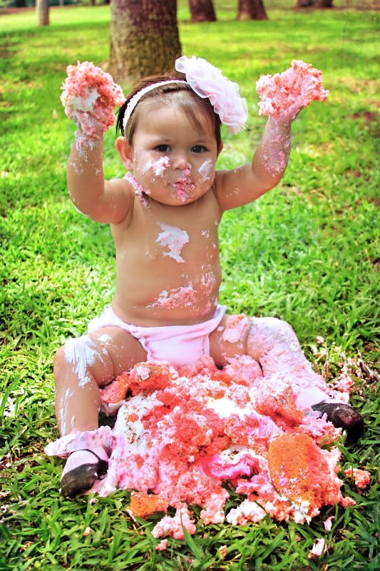 SMASH THAT CAKE