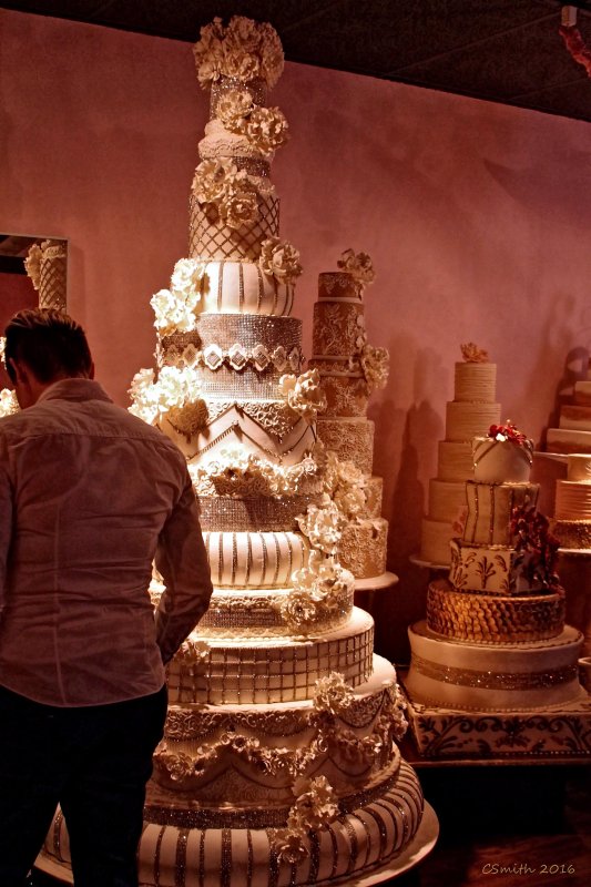 BIG OL WEDDING CAKE