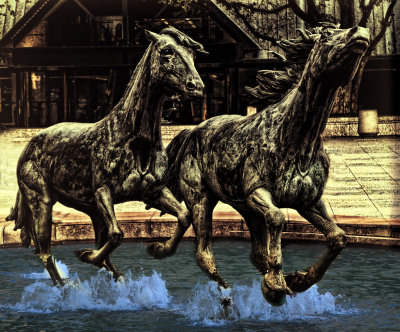 MOVING HORSE STATUES